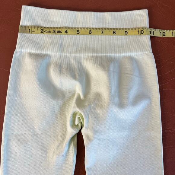 Bo and Tee High Rise Crop Neon Green Leggings NEW Logo on Leg Size XS Petite - Picture 10 of 11